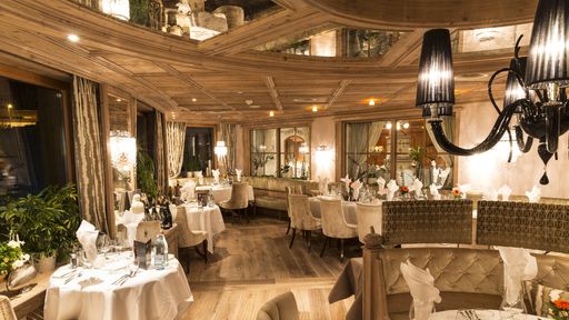 Kristallstube im 5 Sterne Hotel STOCK resort/Finkenberg/Zillertal/Tirol/Österreich