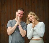 YOGA & BREATHWORK MIT FLORINE & MARKUS