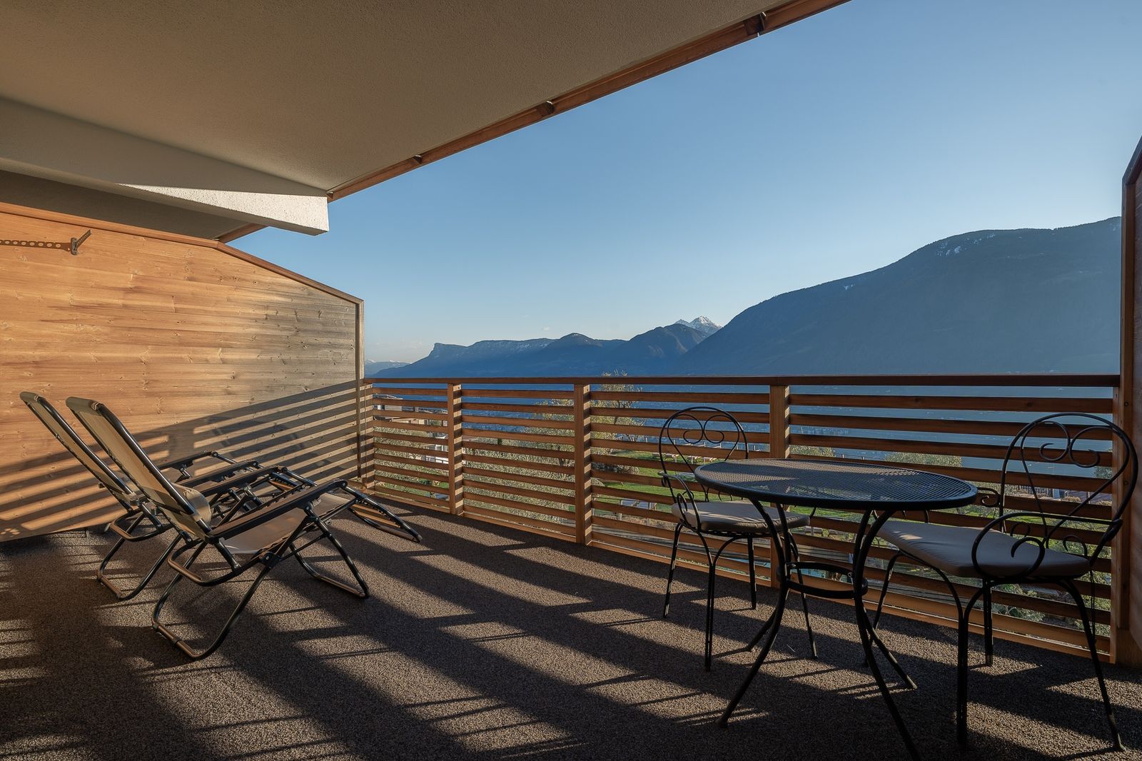 Suite Zypresse mit Panoramablick über Meran