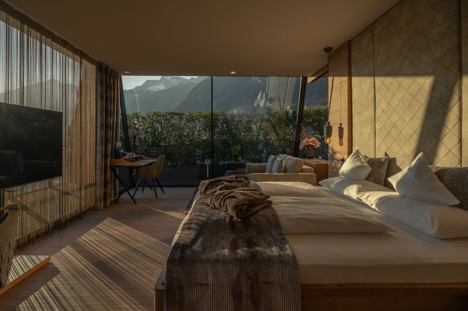 Panorama Suite Stella mit weitem Ausblick und stilvollem Wohnkomfort