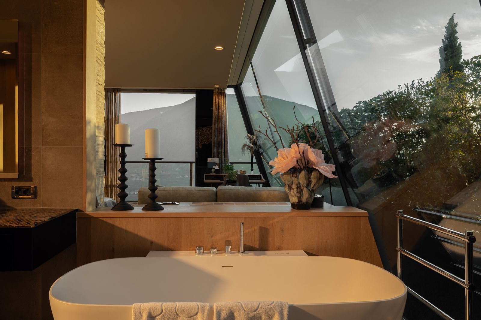 Panorama Suite Stella mit weitem Ausblick und stilvollem Wohnkomfort