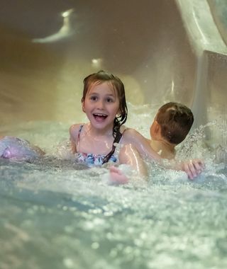 Angebot: Familien-Vorteilstage - 1 Kind gratis  - Schwarz