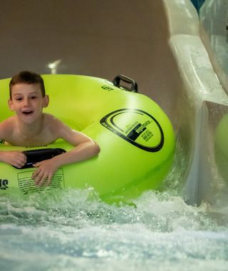 Angebot: Familien-Vorteilswochen - 1 Kind gratis  - Schwarz