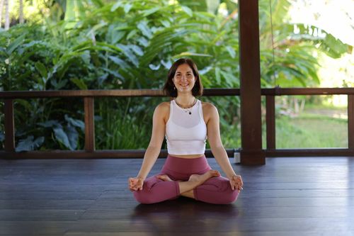 Yogalehrerin Janina 153473 | 81250 | 167265 | 80155