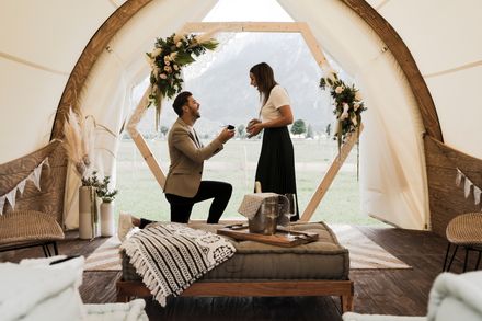 Pedido de Casamento em nossa Tenda com vista para os castelos