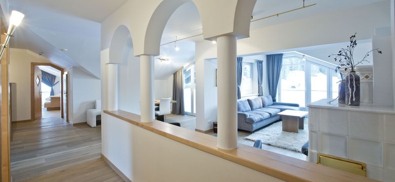 Traumhotel Alpina: Penthouse "Regenbogen" 110m² image #2