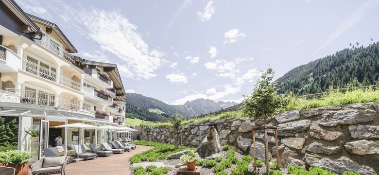 Traumhotel Alpina: „Wellness Getaway“