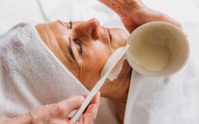 CLARINS LADIES - HYDRA SENSITIVE PRO TREATMENT - Rosenalp Gesundheitsresort & SPA