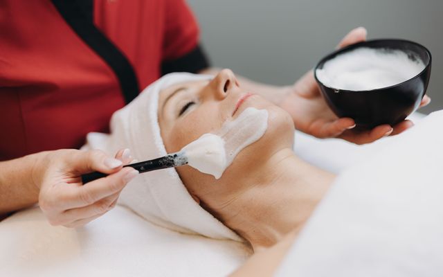 TIME FIGHTING FACIAL - Rosenalp Gesundheitsresort & SPA