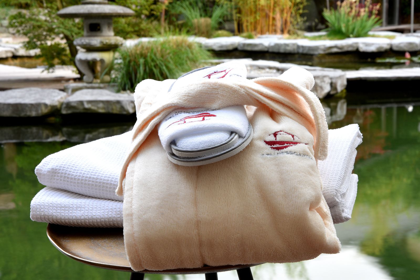 Romantik-Suite mit Balkon inklusive Wellnessgarten und Frühstücksbüffet image 2 - Hotel Wellnessgarten