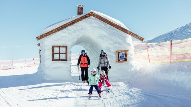 Family skiing experience