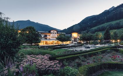Luxury Hideaway & Spa Retreat-Alpenpalace in St. Johann im Ahrntal, Trentino-Südtirol, Italien - Bild #2