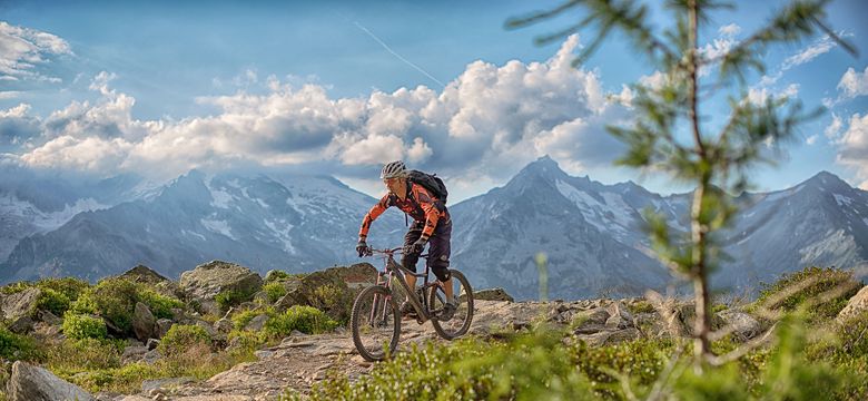 Luxury Hideaway & Spa Retreat Alpenpalace: Mountain bike special