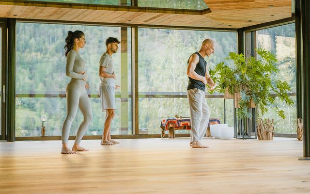 HATHA YOGA - QI GONG - PRIVATE COACHING MIT LUIS - Andreus Resorts