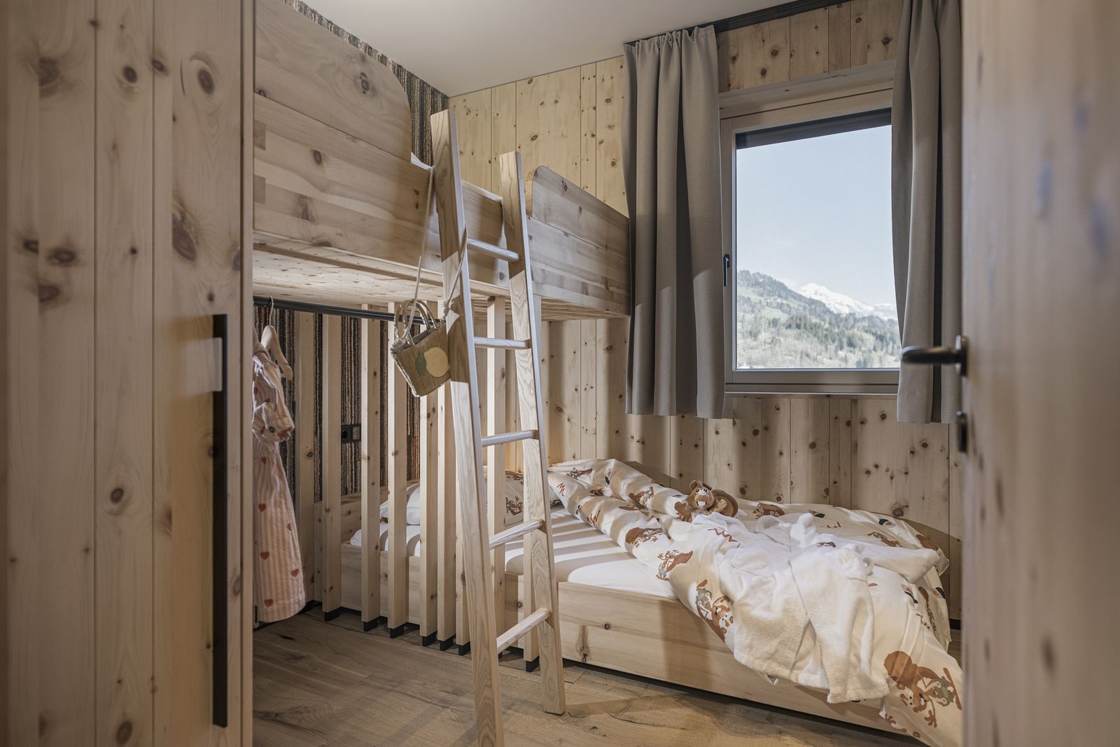 „79er“ Zirben FamilySuite Panorama image 5 - Mia Alpina