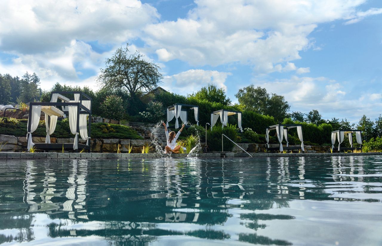 Natur-POOL im Eltern-SPA