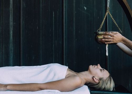 Biohotel Chesa Valisa: Ayurveda-Behandlungen - Das Naturhotel Chesa Valisa****s, Hirschegg/Kleinwalsertal, Vorarlberg, Österreich