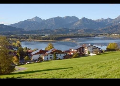 Biohotel Eggensberger: Imagevideo Interview - Biohotel Eggensberger, Füssen - Hopfen am See, Allgäu, Bayern, Deutschland