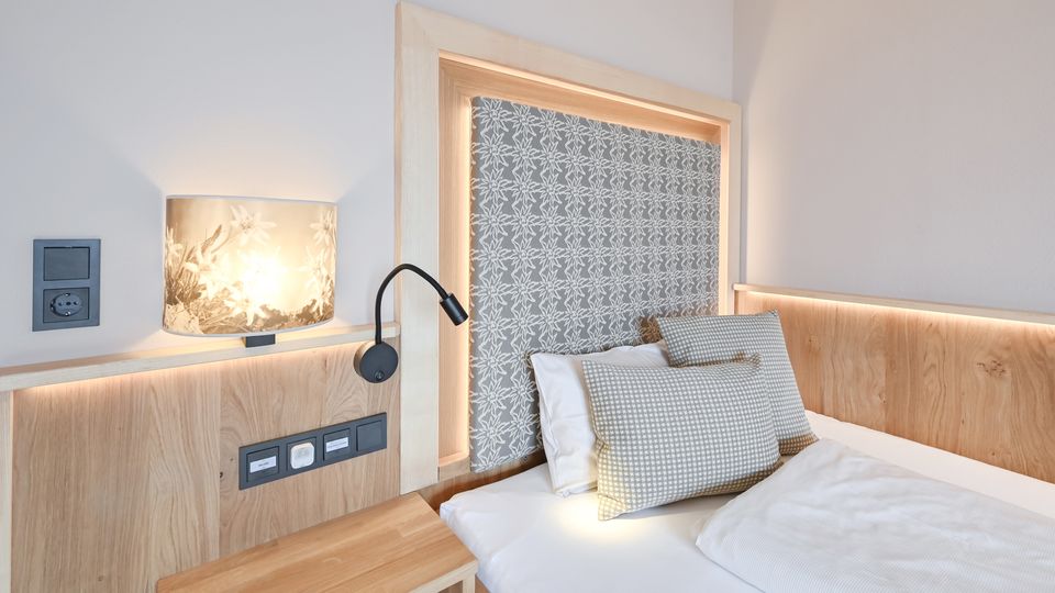 Single Room  "Edelweiss" SUPERIOR 