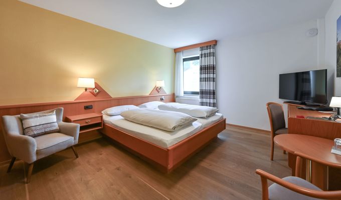 Hotel Zimmer: BASIS Doppelzimmer "Almwiese" **** - Biohotel Eggensberger