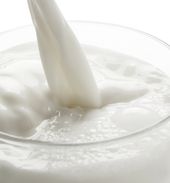 Milchcreme-Körper-Packung
