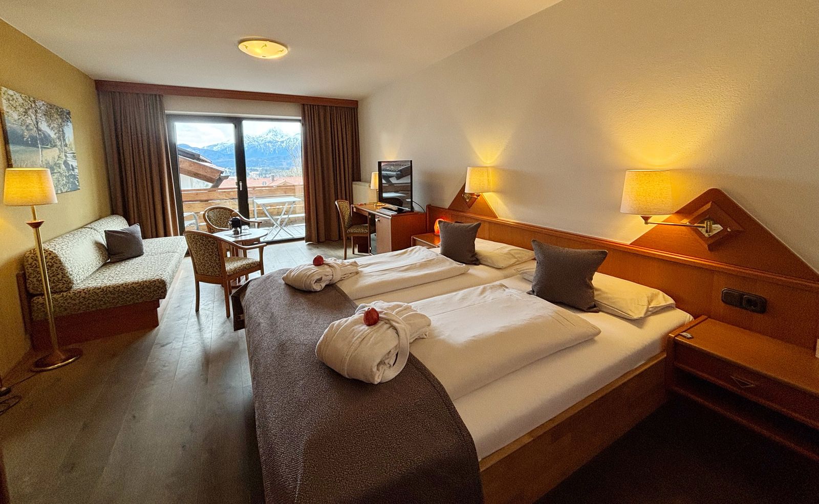 Comfort double room with balcony Cozy room with a view of the Allgäu countryside