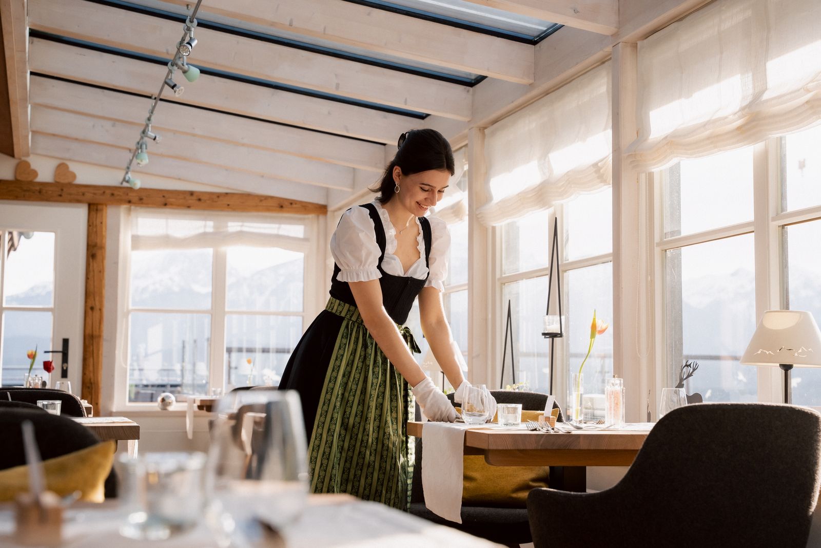 Stationskellner/in & kulinarischer Wohlfühl-Begleiter (m/w/d) image 1 - Biohotel Eggensberger