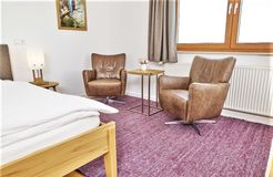 Doppelzimmer Komfort für max. 3 Erwachsene (2/2) - BioWeingut & Landhotel Gänz