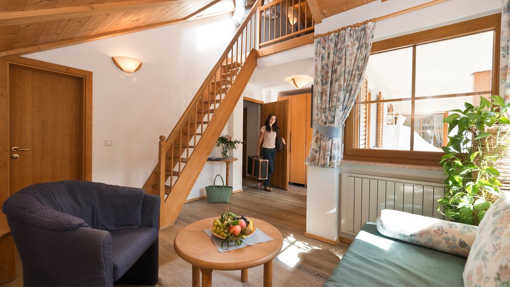 Doppelzimmer mit Treppe