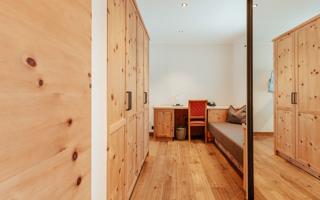 Biozimmer Alpin mit Balkon image 2 - Biohotel Schweitzer