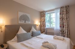 Junior suite Kleydorff con vista lago (3/3) - Schlossgut Oberambach 