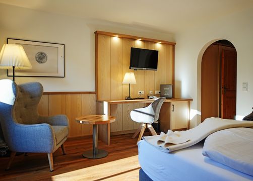 Comfort double room Elderberry South with balcony (7/7) - moor&mehr Bio-Kurhotel