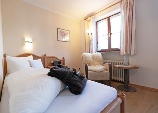 Comfort Single Room "Holunder" with Balcony (4/4) - moor&mehr Bio-Kurhotel