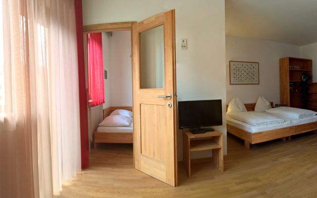 Unterkunft Zimmer/Appartement/Chalet: Bio-Mehrbettzimmer mit Balkon