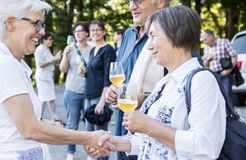 Biohotel Schwanen: Feiern im Gastgarten (6/27) - Biohotel Schwanen