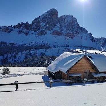 Winter, Costaces Hütte, Am Würzjoch, Südtirol, Trentino-Alto Adige, Italy