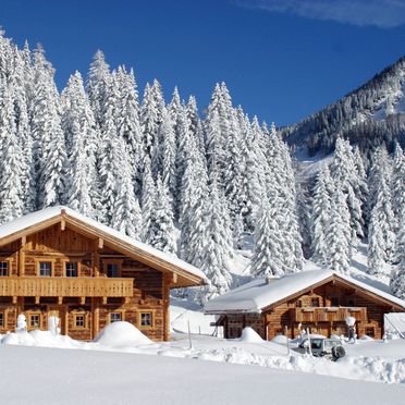 Tiefenbachalm und Untertiefenbachhütte im Winter, Tiefenbachalm, Obertauern, Salzburg, Salzburg, Österreich