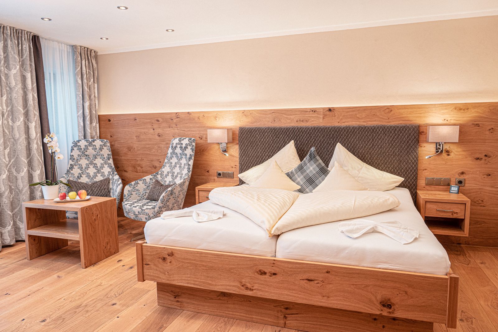 Doppelzimmer 29 - 32 qm  image 1 - Parkhotel Burgmühle