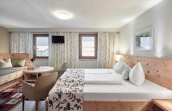 Biohotel Stillebach: Zirben Dreibett-Zimmer - Biohotel Stillebach, St. Leonhard im Pitztal, Tirol, Österreich