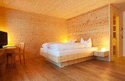 Kleines Doppelzimmer (ohne Balkon) (2/3) - Biohotel Mattlihüs