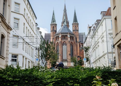 Biohotel Amadeus: Staturlaub Schwerin  – St. Paulkirche - Biohotel Amadeus, Schwerin, Ostsee, Mecklenburg-Vorpommern, Deutschland