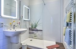 Doppelzimmer Komfort Bahnseite (6/6) - Biohotel Amadeus