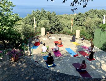 Top Angebot: CREATING BALANCE - YOGAREISE MIT ELKE MUDITA - Mani Sonnenlink