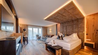 Royal Wellness-Suite