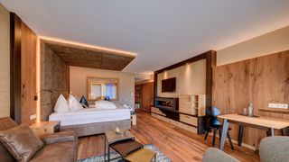 Royal Wellness-Suite