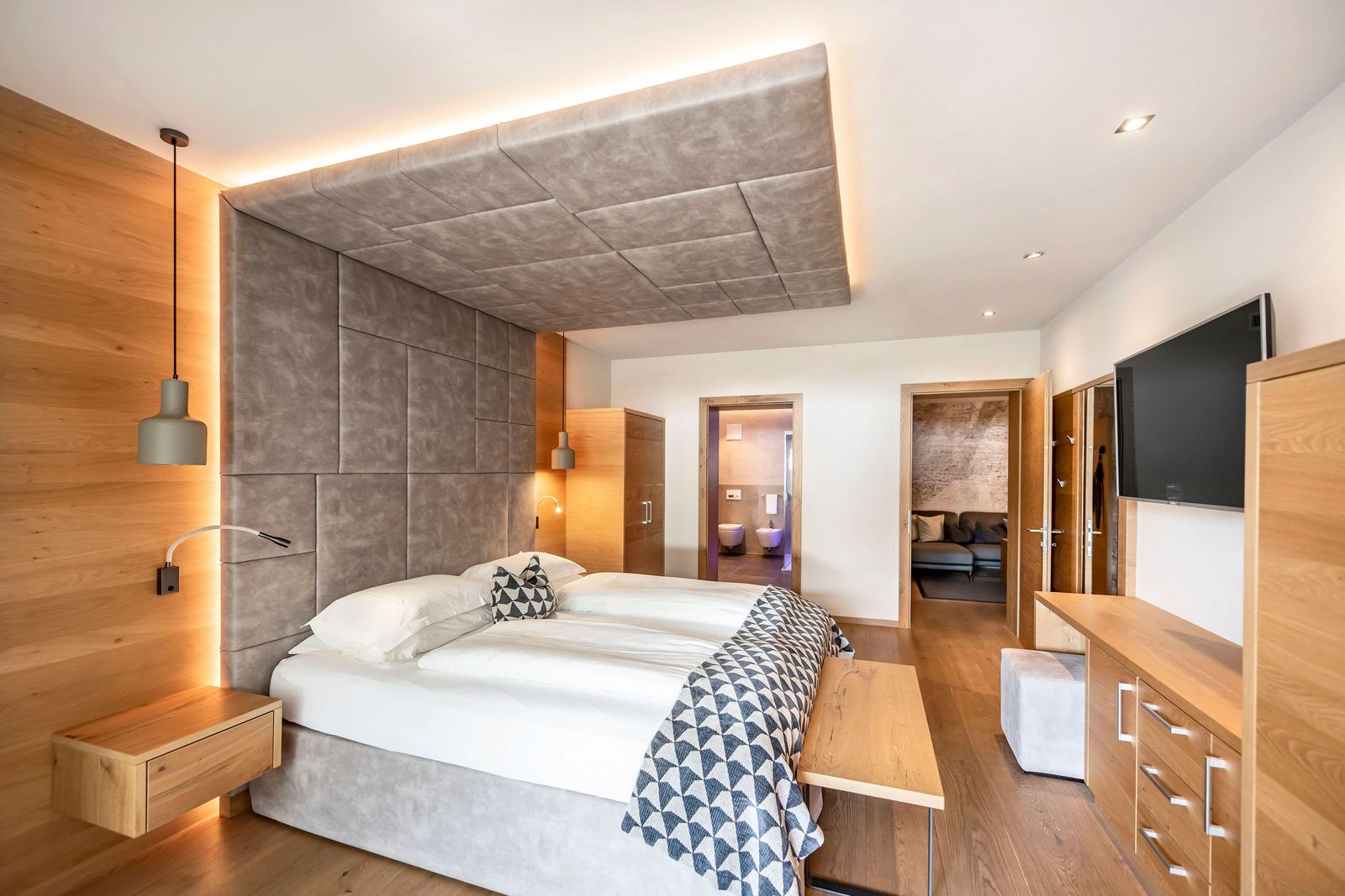 Rosen Suite Deluxe 1 image 1 - Quellenhof Luxury Resort Passeier