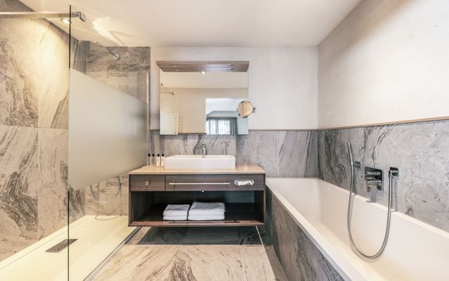 Doppelzimmer Ifinger deluxe image 4 - Quellenhof Luxury Resort Passeier