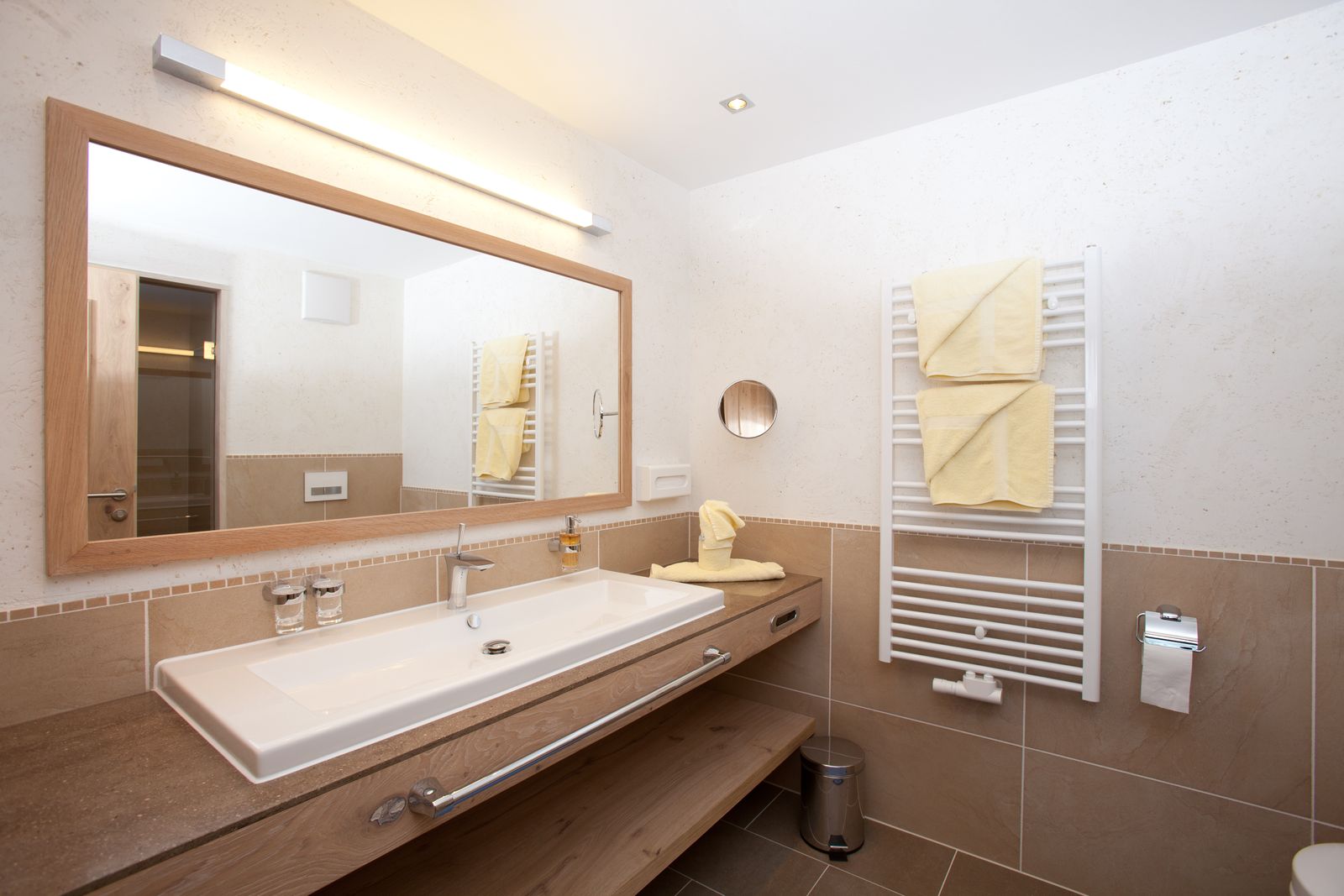 Komfort-DZ Rot Flüh image 3 - Hotel Lumberger Hof