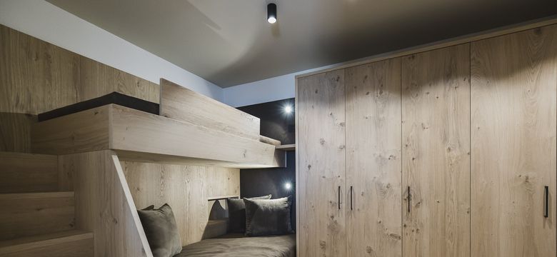 Alpin Panorama Hotel Hubertus: Familien Suite FANES image #3