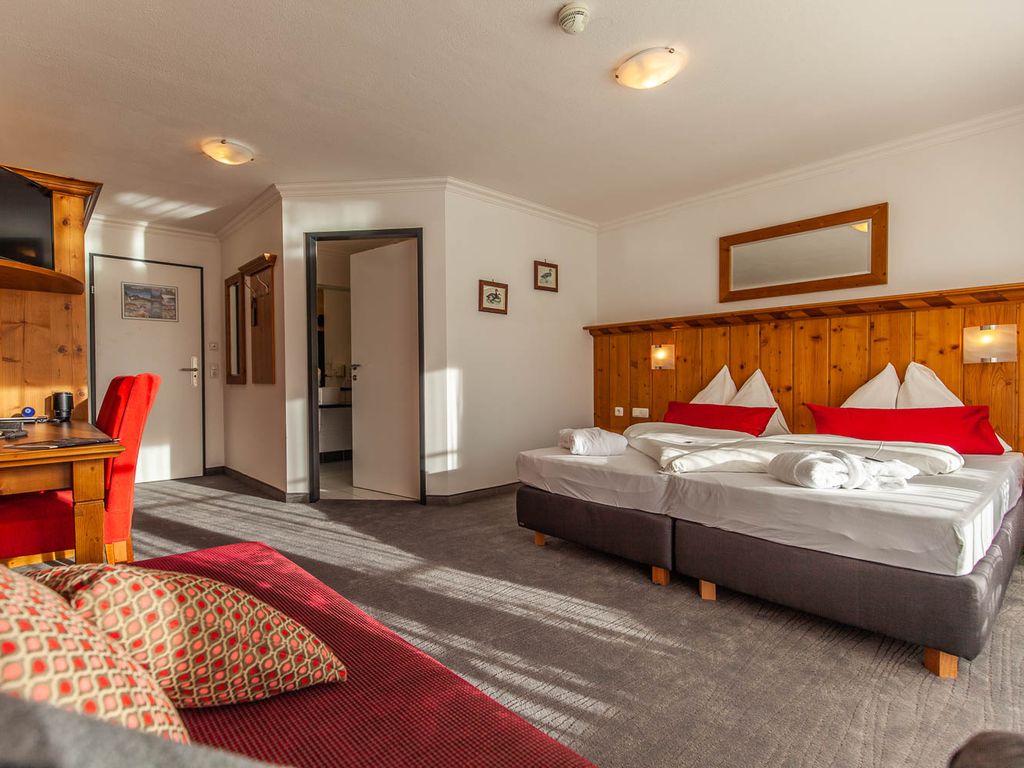 Superior Doppelzimmer "Secret Garden" mit Zusatzbett Familienhotels.de